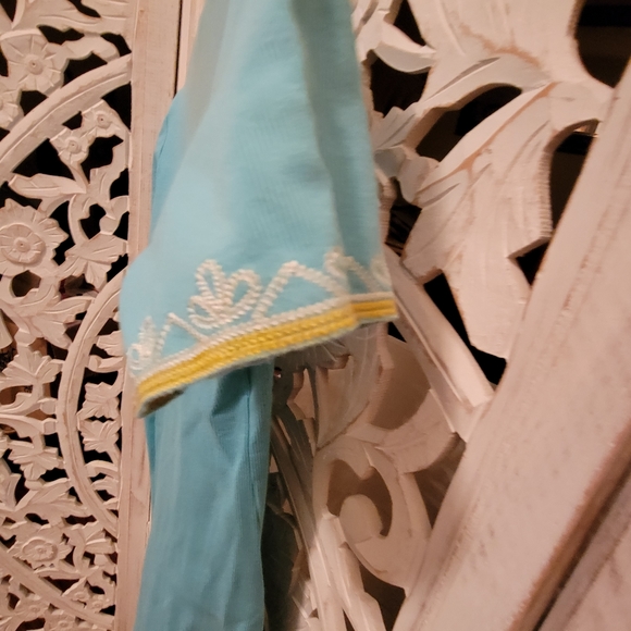 Dress - Picture 3 of 4